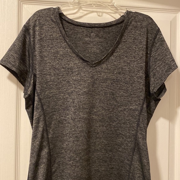 90 Degree By Reflex M Heather Charcoal Short Sleeve V-Neck Top - Picture 2 of 7